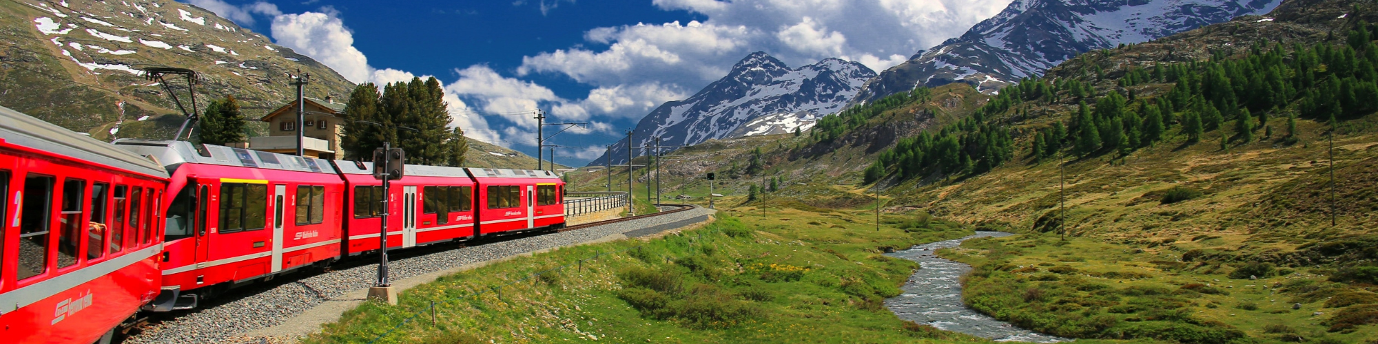 Trenino Rosso del Bernina: Guida Completa al Viaggio da Sogno tra Italia e Svizzera