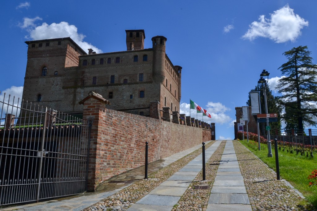 Castello di Grinzane Cavour, Piemonte